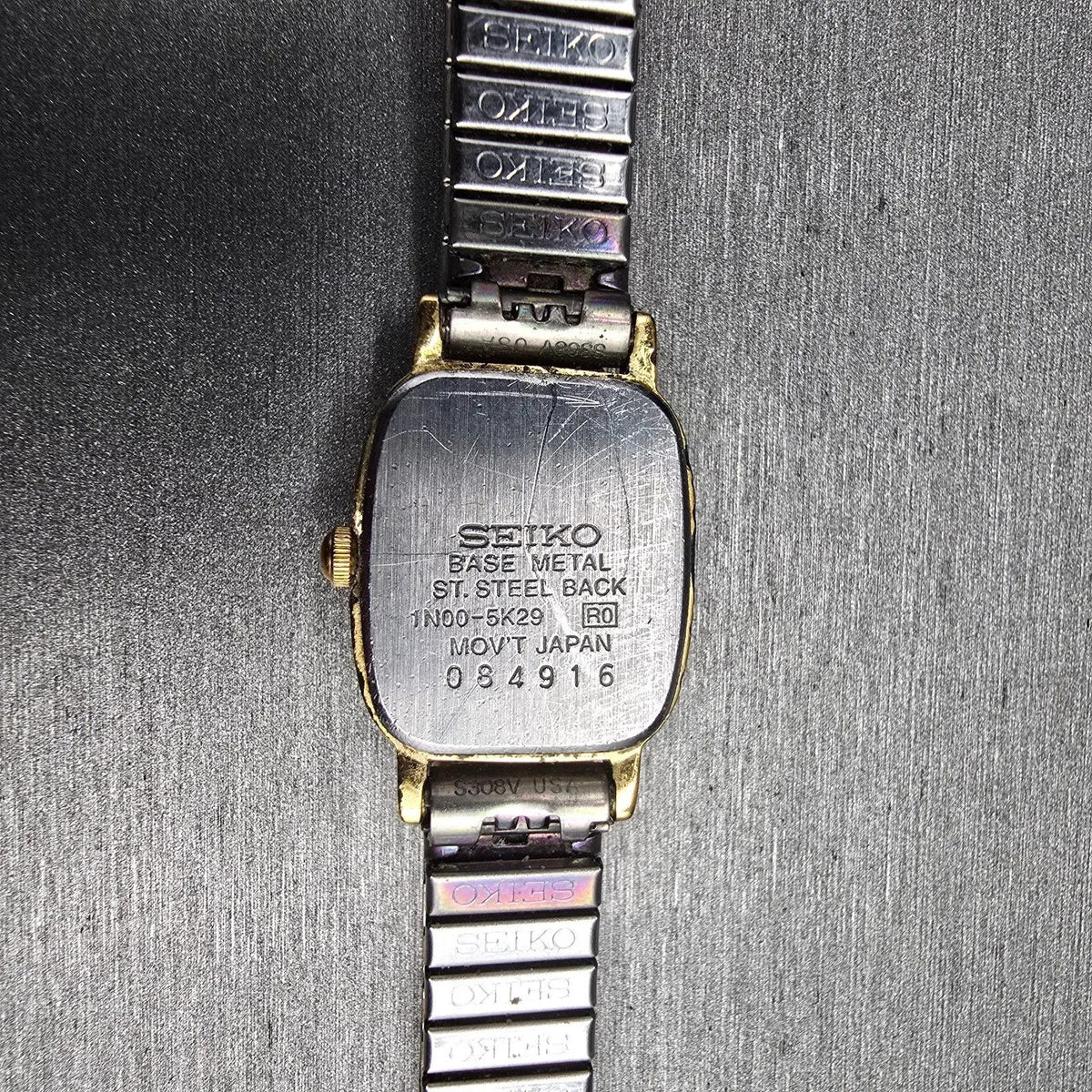 Seiko Watch Women 17mm White Dial Gold Tone Rectangle 1N00-5K29 New Battery10