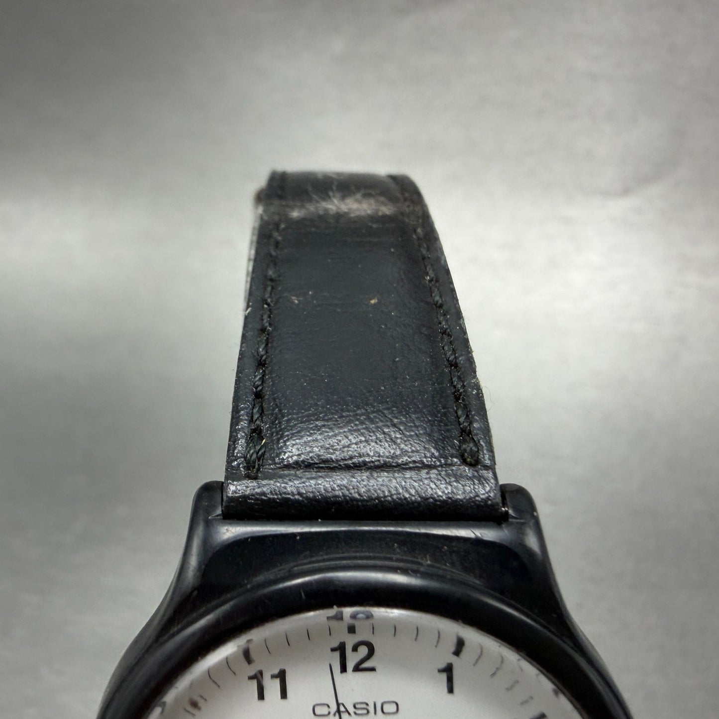 Casio MQ-24 Watch Unsiex 34mm White Dial Black Tone Round Leather New Battery4