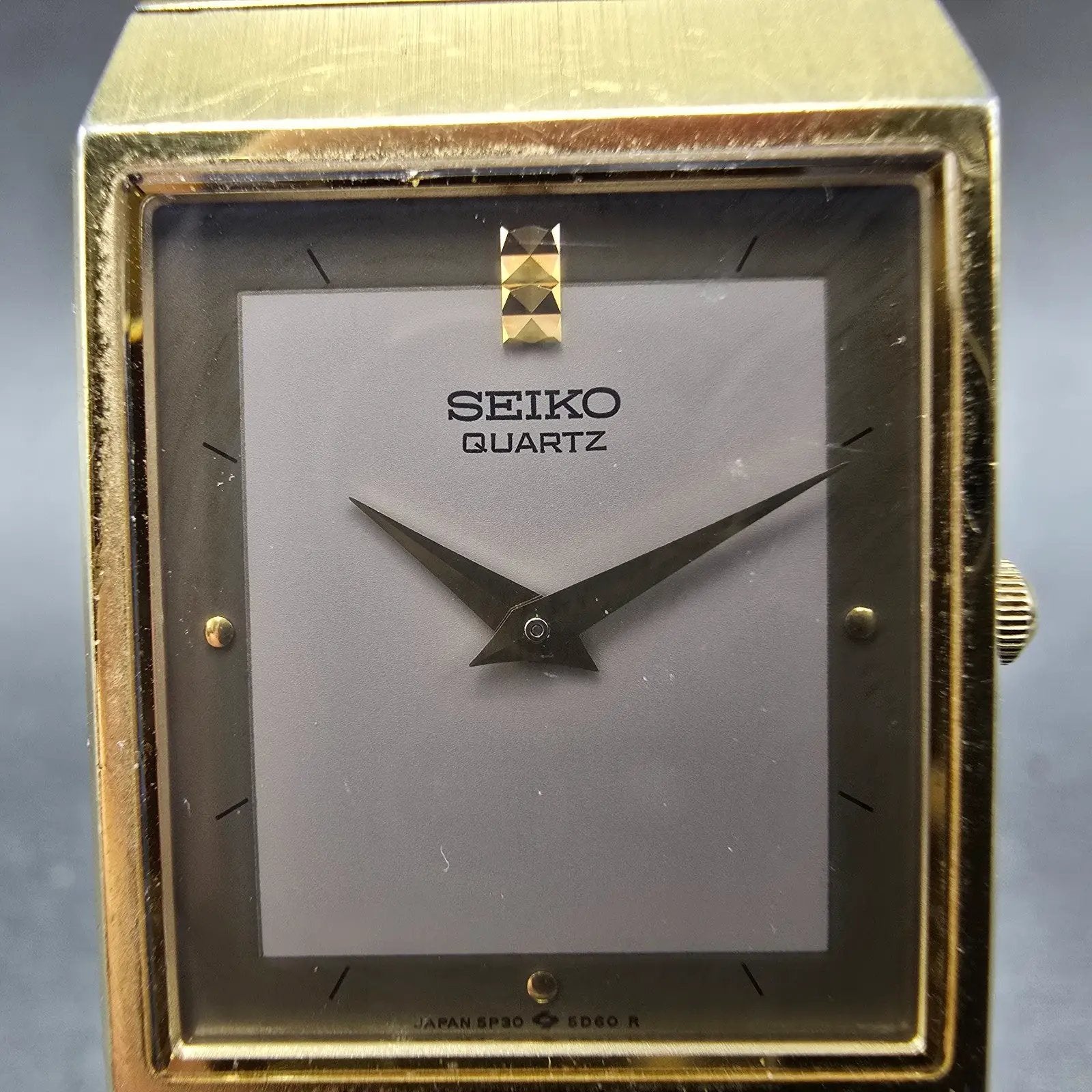 Seiko Tank Watch Men 25mm Gray Dial Gold Tone Rectangle 5P30-5C99 PARTS Vintage2