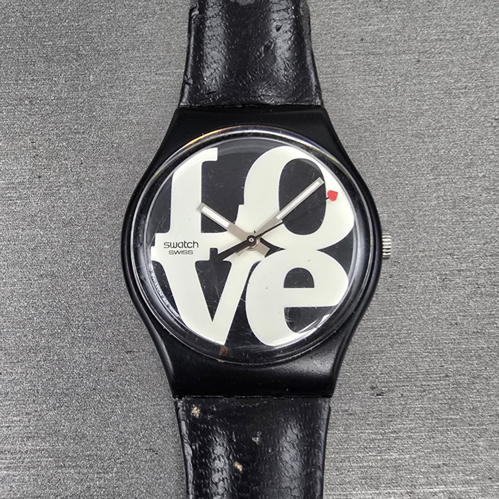 Swatch Enigmatic Love Watch Men 35mm White Dial Black Case Round GB218 New Batt0
