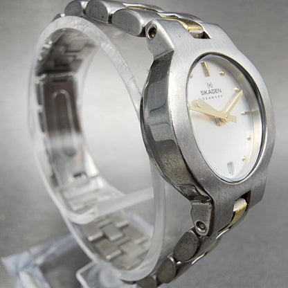 Skagen Watch Women 23mm Silver Dial Two Tone Date Round 236SGX New Battery