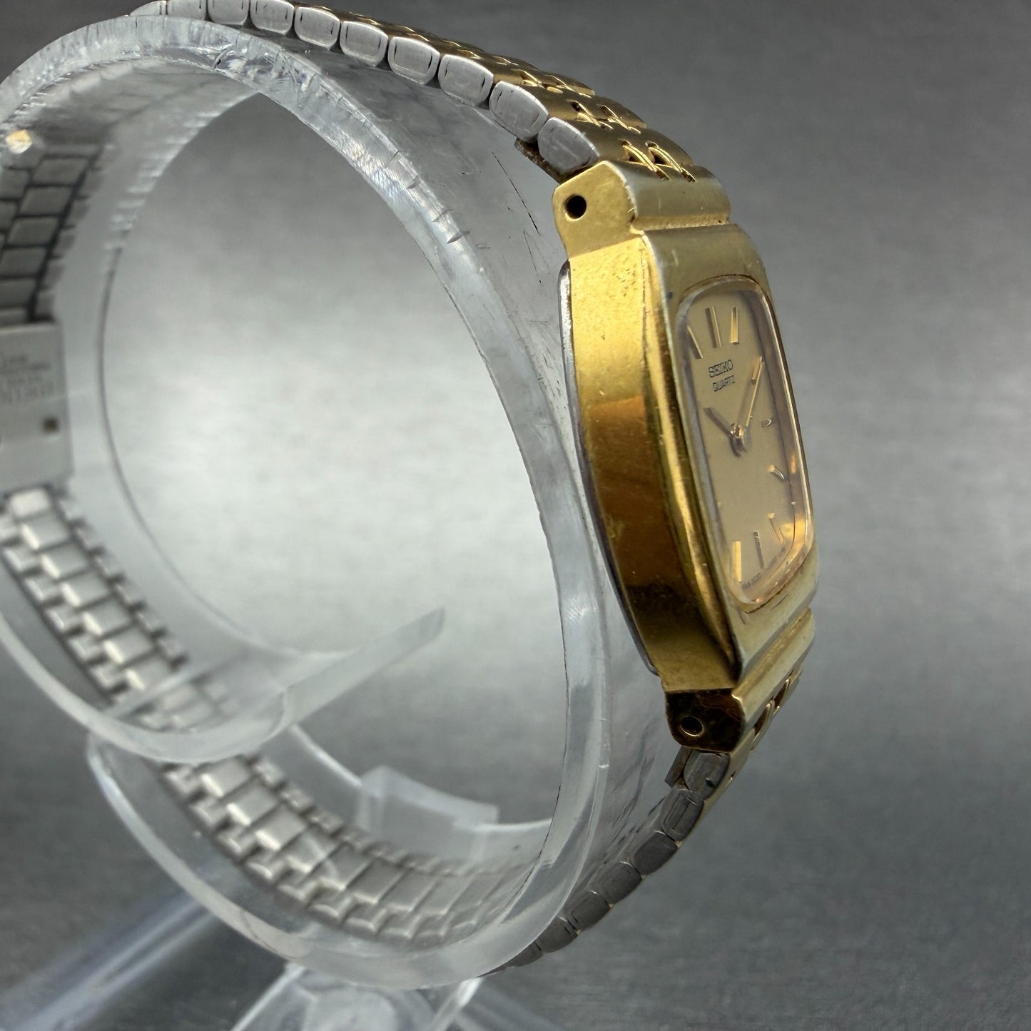 Seiko Tank Watch Women 16mm Champagne Dial Gold Tone 2C20-5969 New Battery3