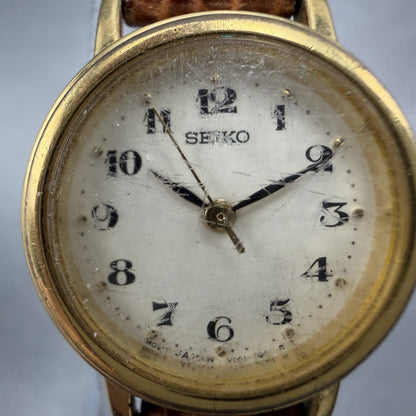 Seiko Watch Women 22mm White Dial Gold Tone Round V401-1409 New Battery1