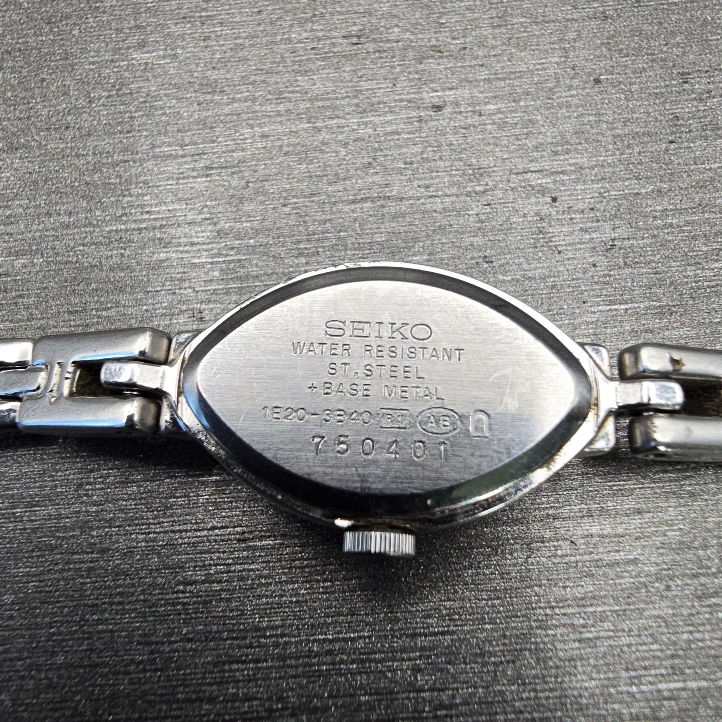 Seiko Tisse Watch Women 13mm Silver Dial Silver Tone Oval 1E20-3B40 New Battery10