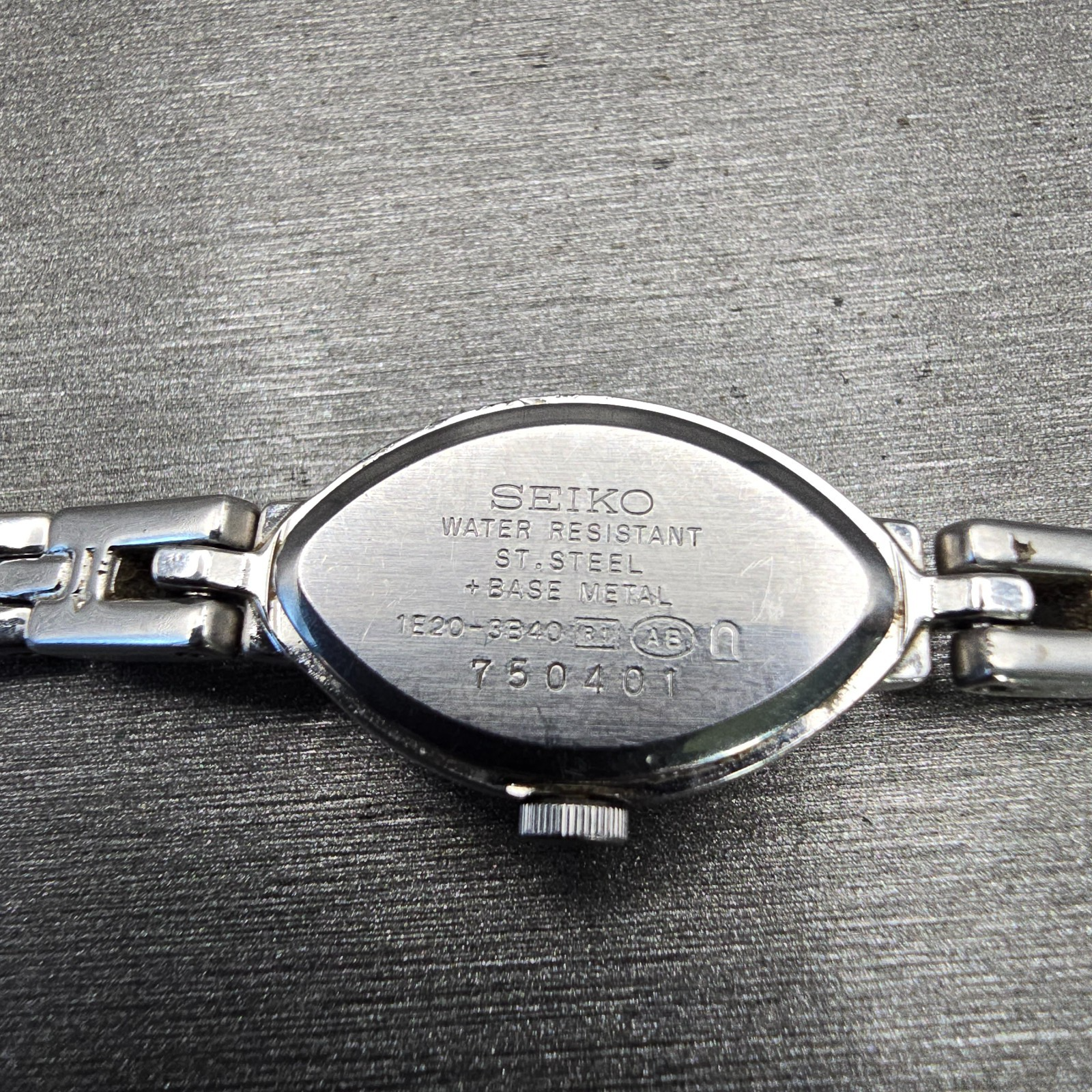 Seiko Tisse Watch Women 13mm Silver Dial Silver Tone Oval 1E20-3B40 New Battery10