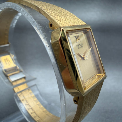 Seiko Tank Watch Women 17mm Champagne Dial Gold Tone 54205399 New Battery NOS3