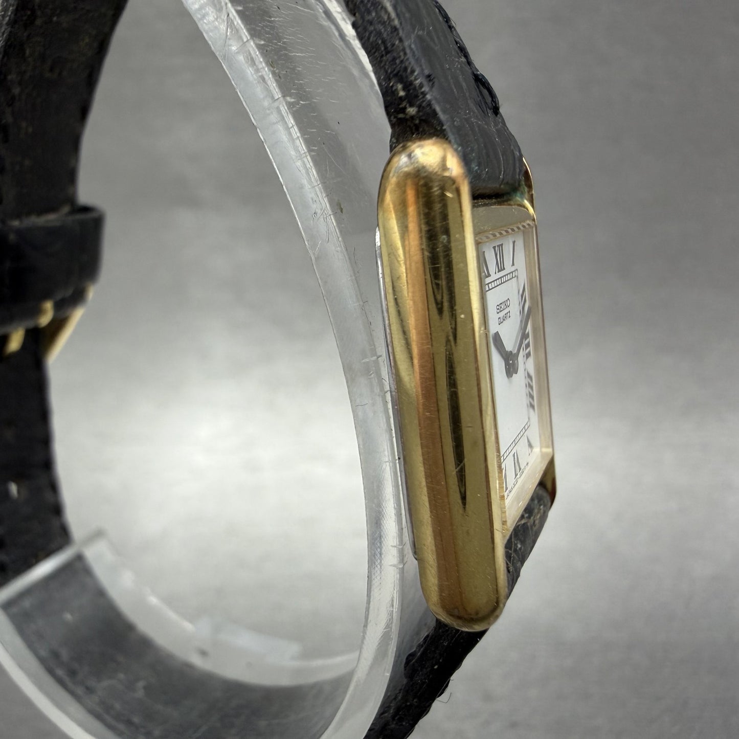 Seiko Tank watch Women 17mm White Dial Gold Tone Rectangle 2C205010 New Battery3