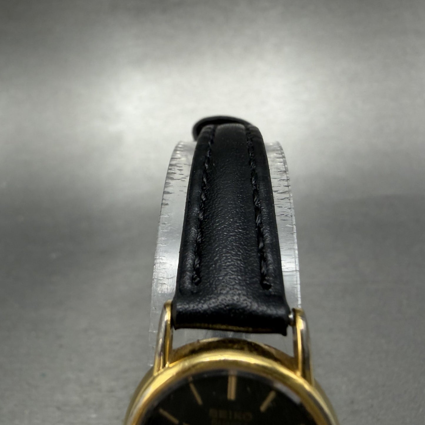 Seiko Watch Women 20mm Black Dial Gold Tone Round 2y00-0A19 New Battery VTG 56H4