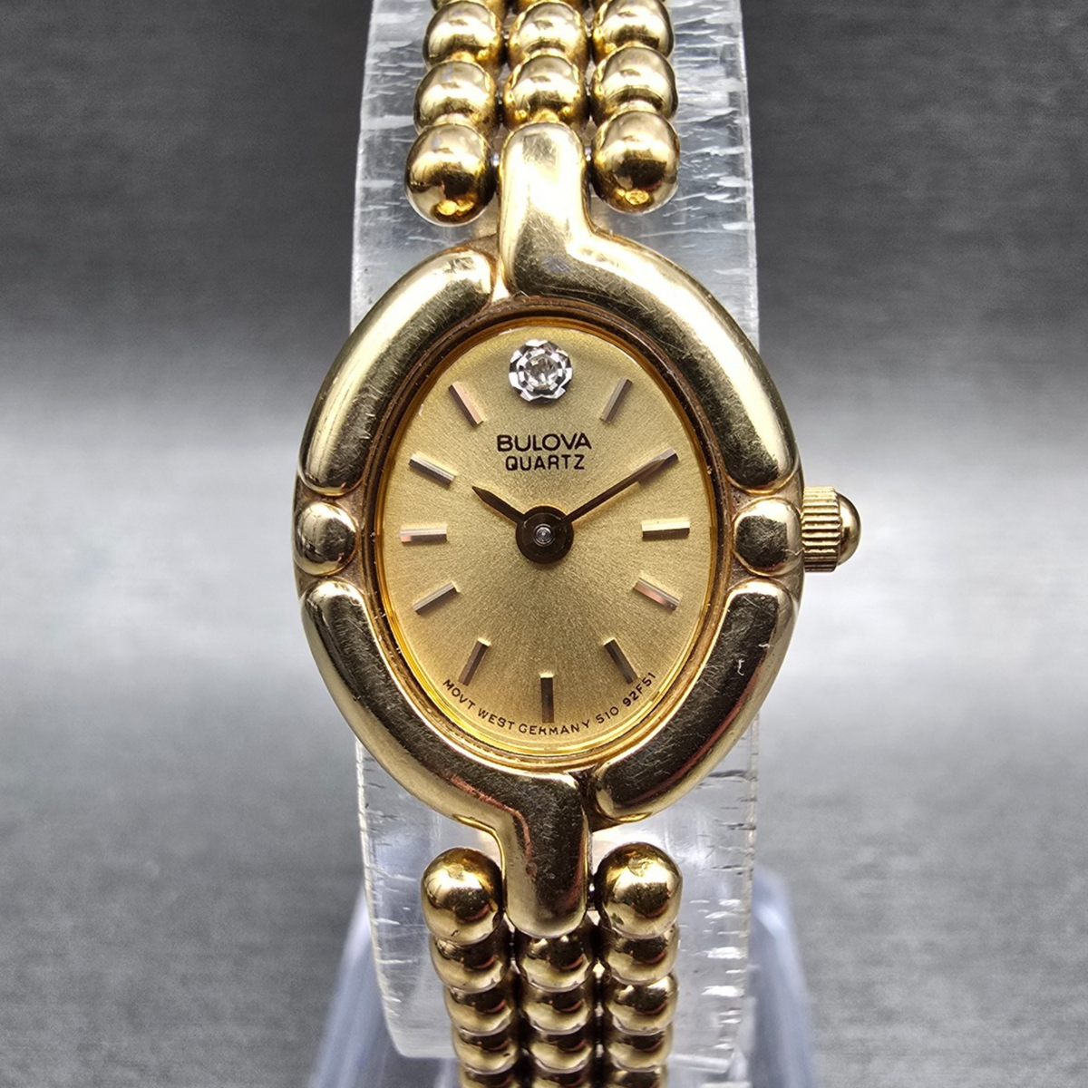 Bulova Watch Women 17mm Gold Dial Gold Tone Oval 92F51 New Battery Vintage0