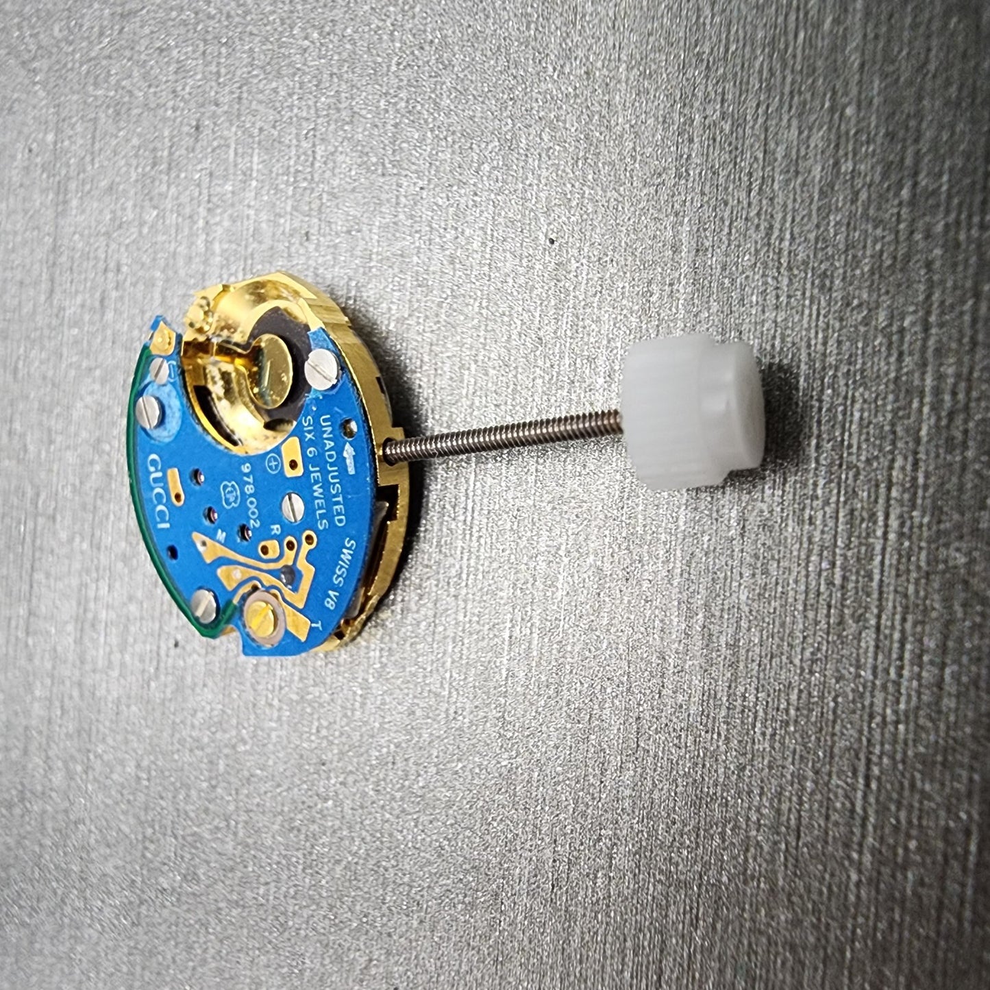 ETA 978.002 Gucci Movement 2 Hand 6 Jewels Swiss Made W/ Battery Clamp PARTS3