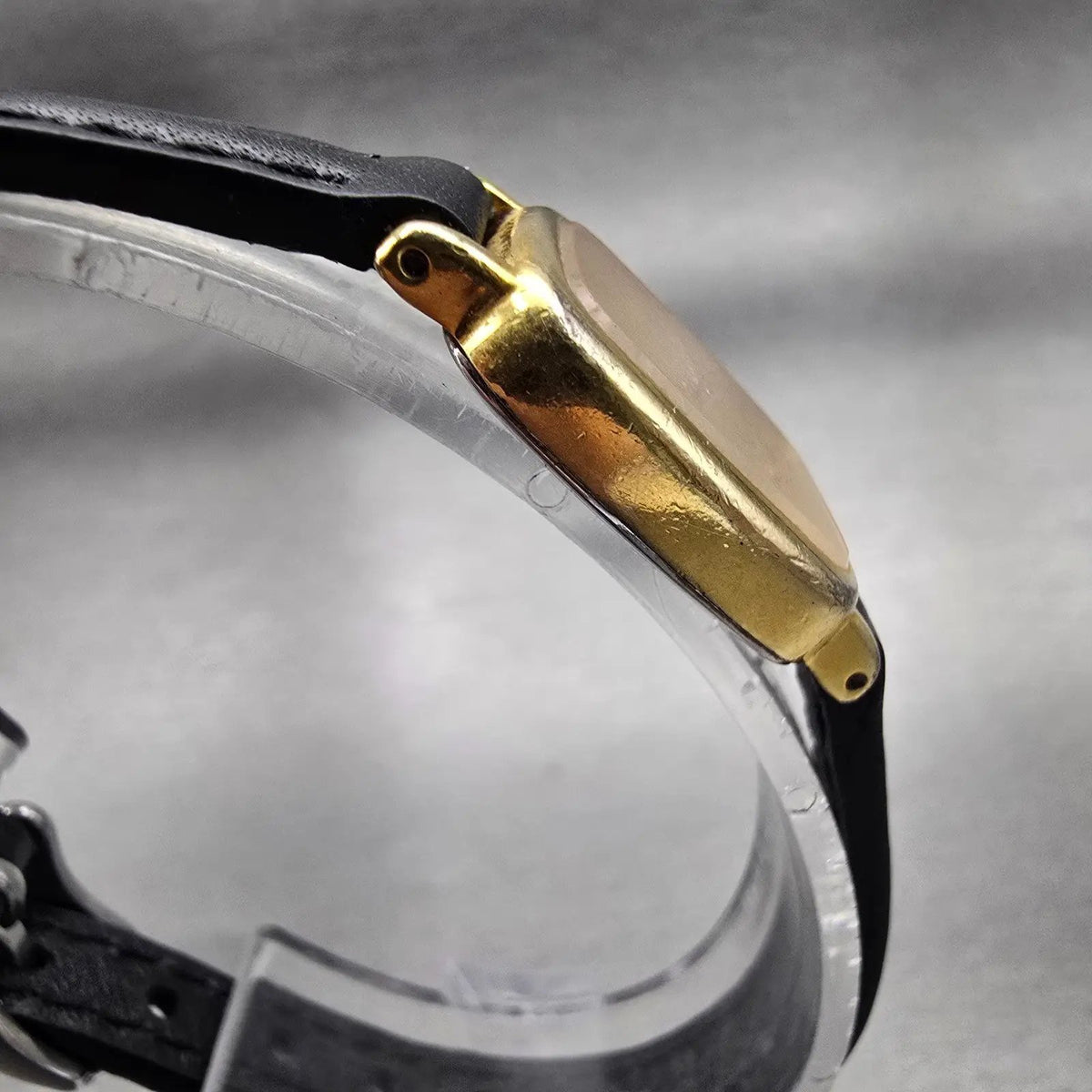 Seiko Watch Women 17mm Gold Dial Gold Tone Rectangle 2Y00-5A09 New Battery VTG3