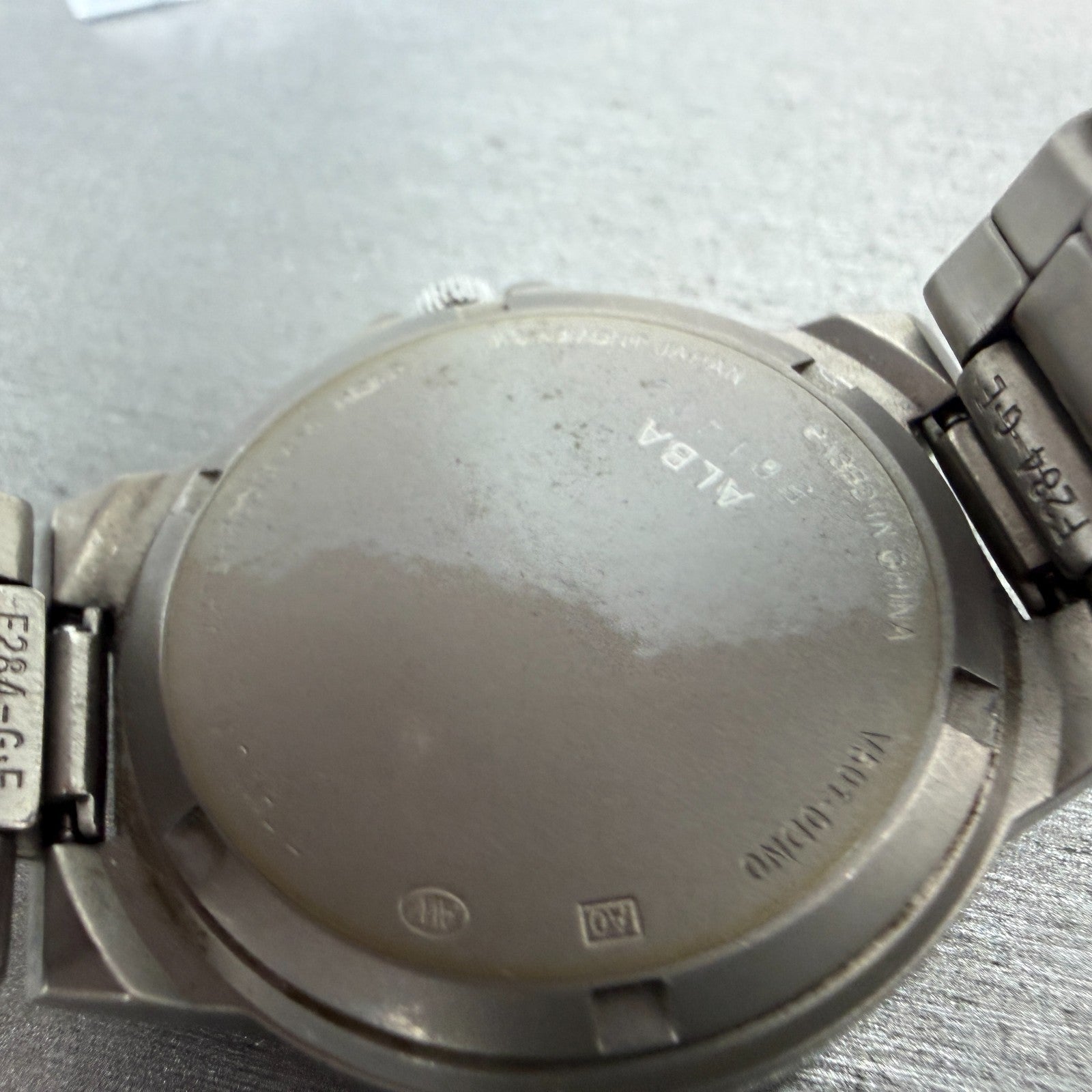 Seiko Alba Watch Men 35mm White Dial Titanium Round V501-0DN0 New Battery VTG VT9
