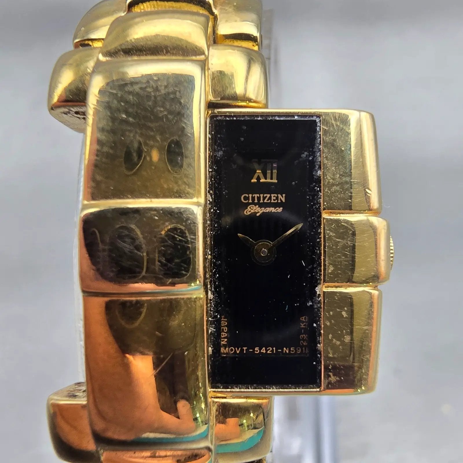 Citizen Elegance Hide Away Watch Women 16mm Black Dial Gold Tone New Battery VTG1