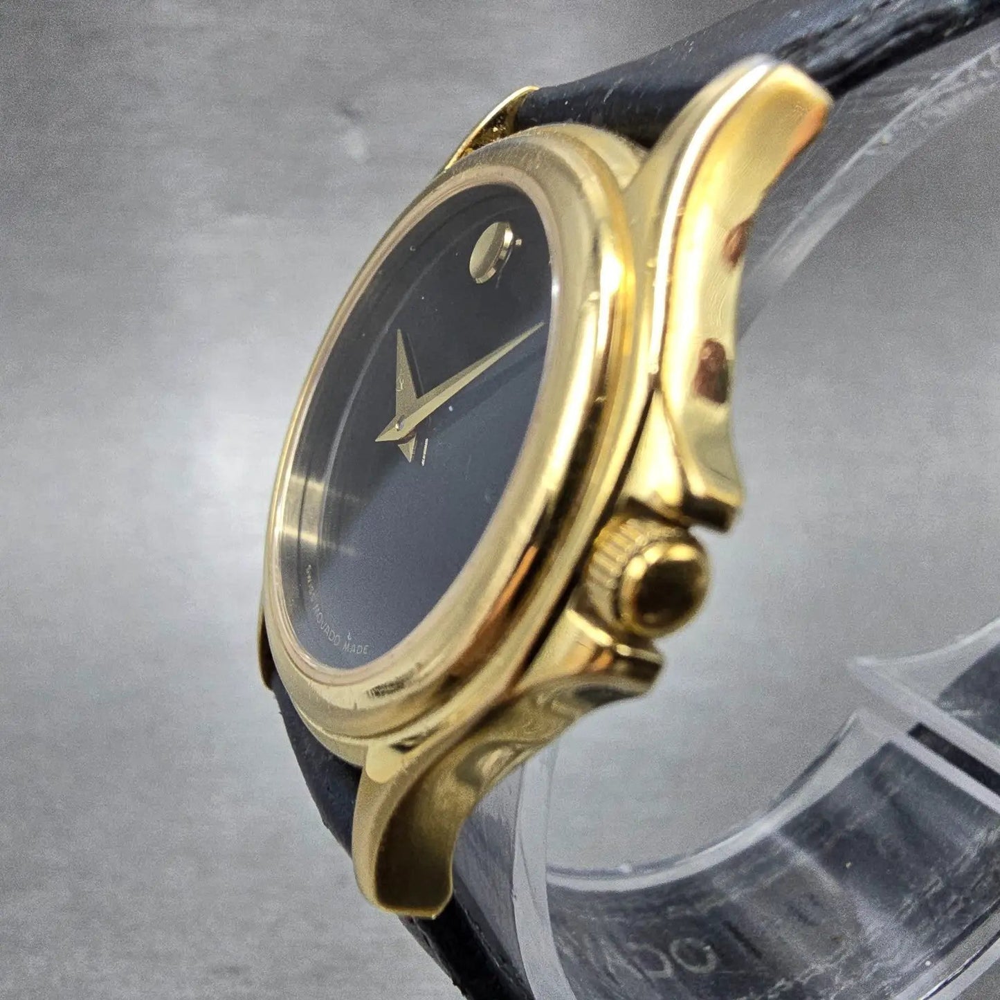 Movado Museum Watch Women 28mm Black Dial Gold Tone Round 87 E4 0823 New Battery2