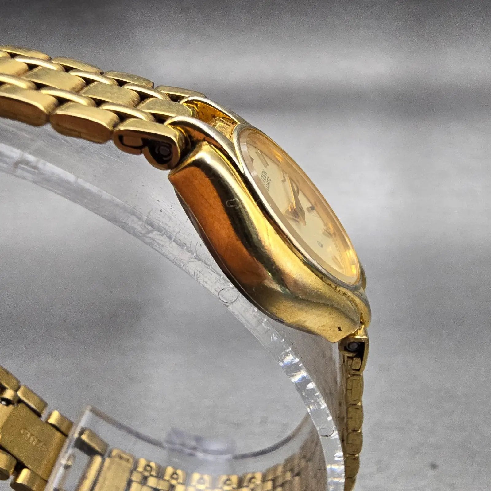 Citizen CQ Watch Women 17mm Gold Dial Gold Tone Oval 3220-848667 New Battery VTG3