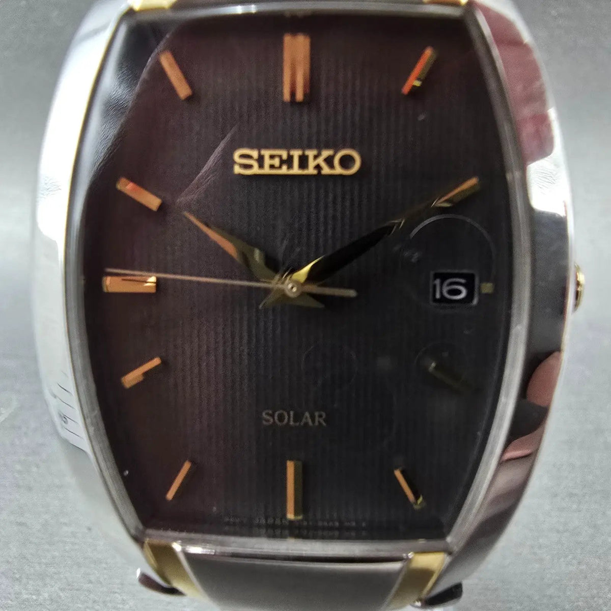 Seiko Solar Tank Watch Men 35mm Gray Dial Two Tone Date Rectangle V157-0AT0 Runs1