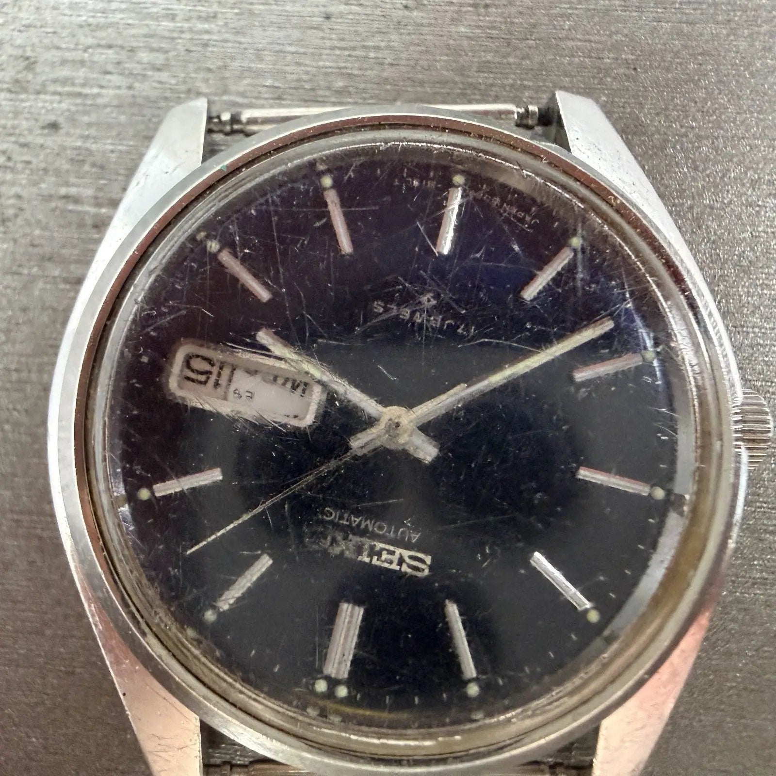 48024854