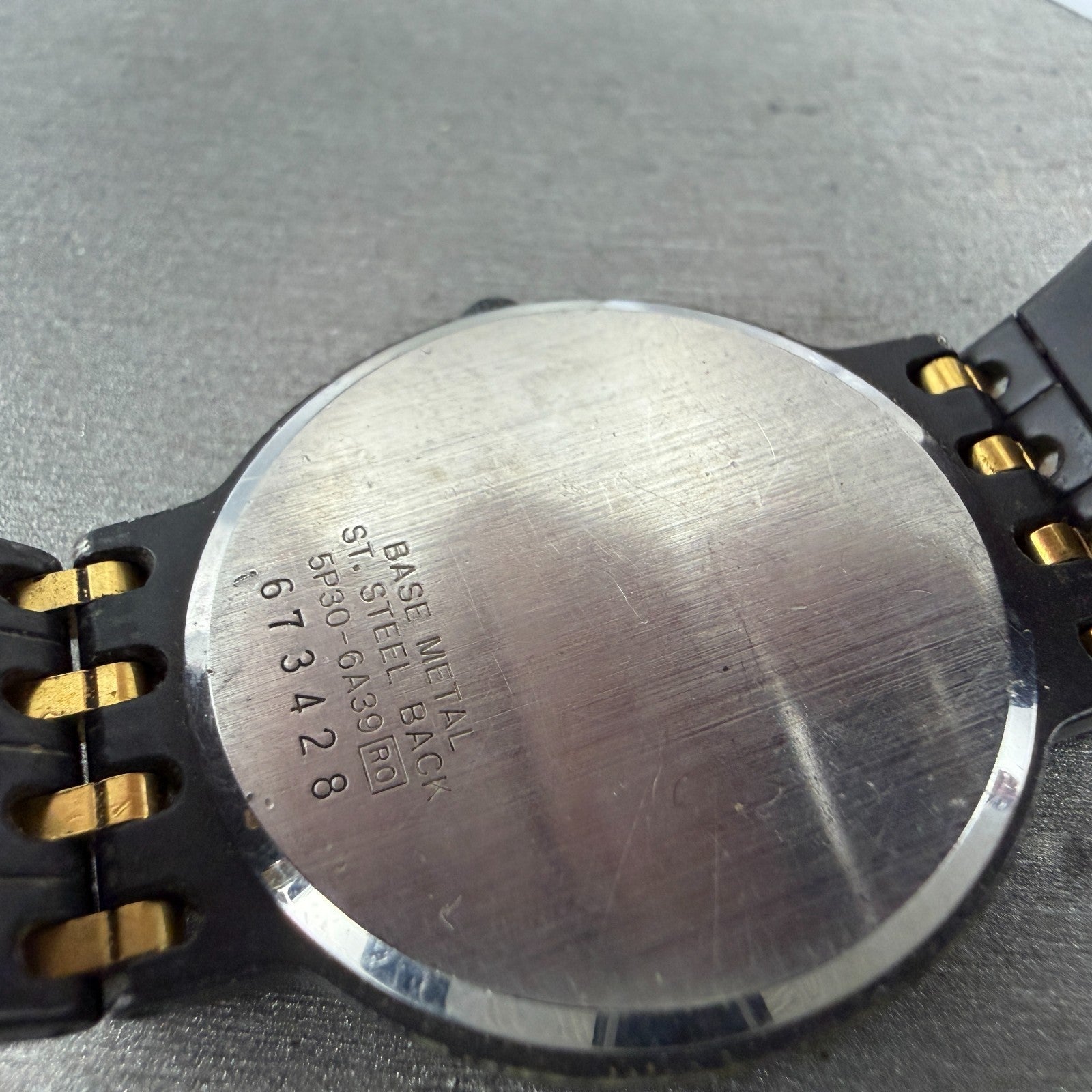 Seiko Watch Women 30mm Black Dial Black & Gold Tone Round 5P30-6A39 New Battery9