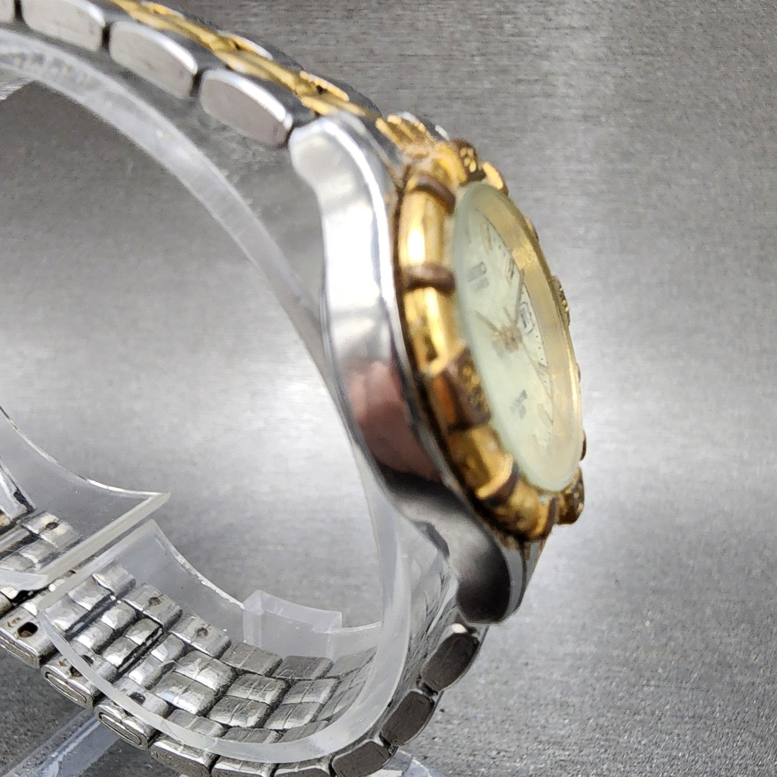 Seiko Sports 50 Watch Women 25mm Luminous Dial Two Tone Date Round New Battery3