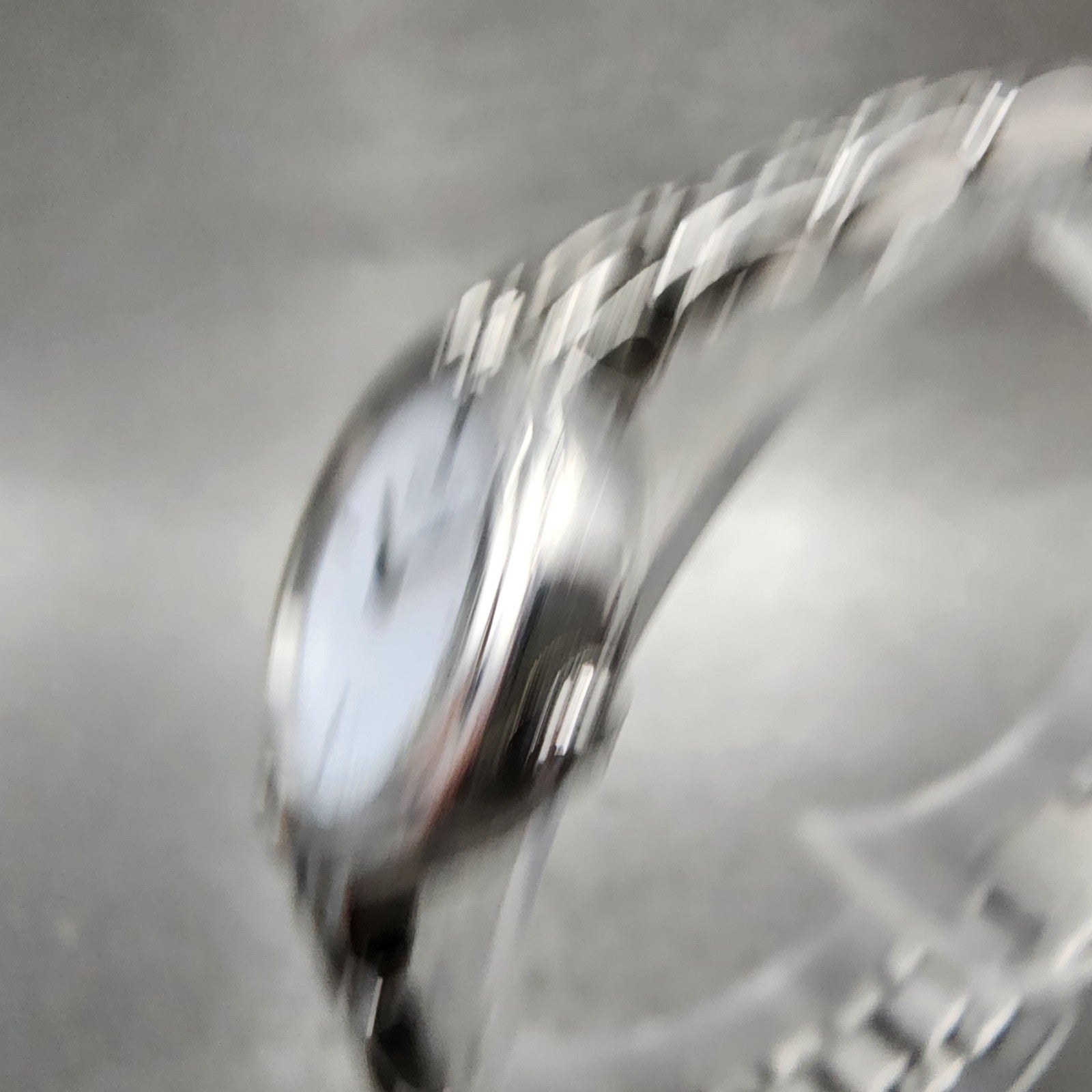 Citizen EcoDrive Watch Women 21mm White Dial Silver Tone Round B023 Runs2