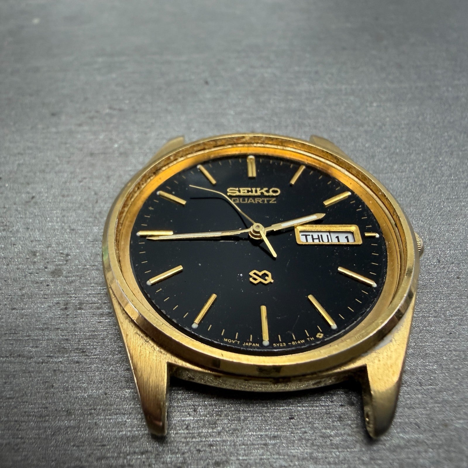 Seiko SQ Watch Men 35mm Black Dial Gold Tone Daydate Round 7N43-8119 PARTS3