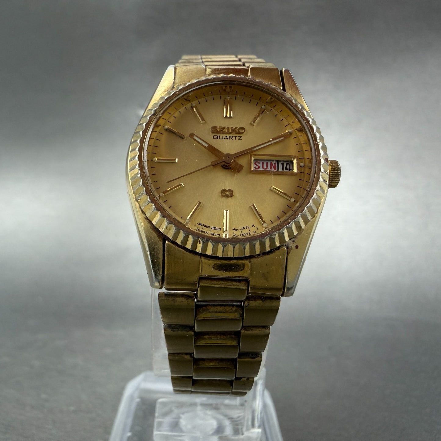 Seiko SQ Watch Women 24mm Gold Dial Gold Tone Daydate Round 3E23-0A60 NewBatt LK5