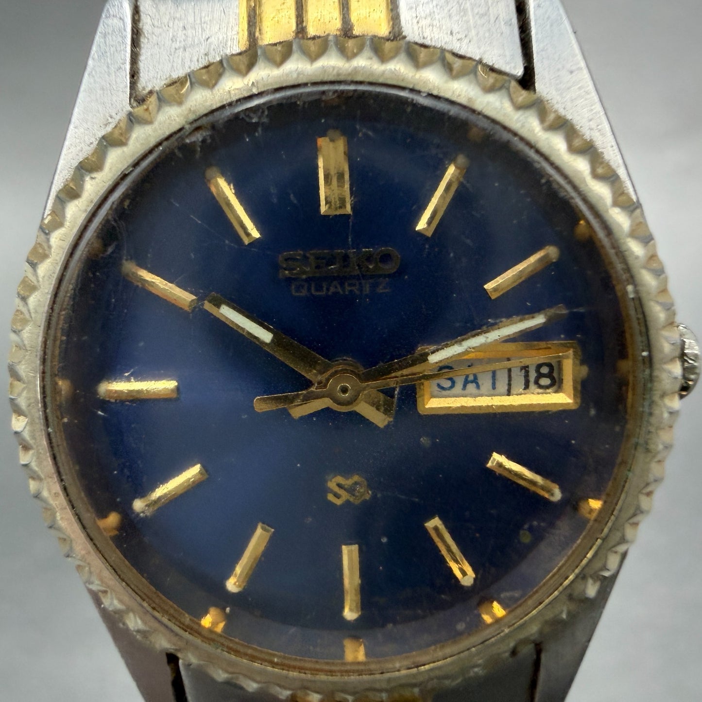 Seiko SQ Watch Women 24mm Blue Dial Two Tone Daydate Round New Battery AN4F1