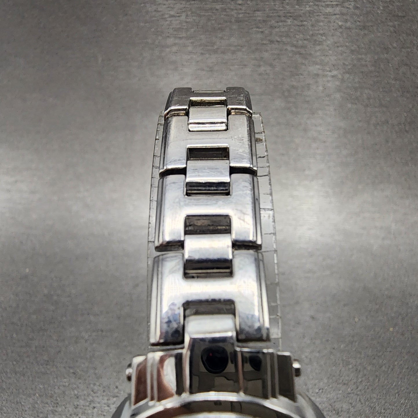 Seiko Wired Watch Women 26mm White Dial Silver Tone 7n010cn0 New Battery4