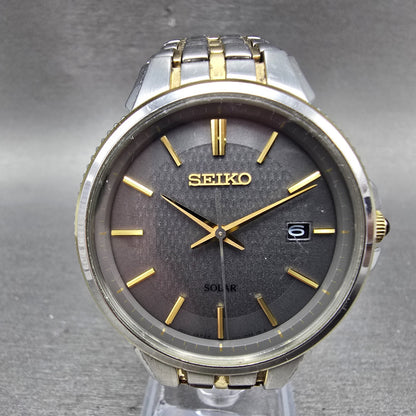 Seiko Solar Watch Men 40mm Black Dial Two Tone Date Round V157-0CY0 Runs0