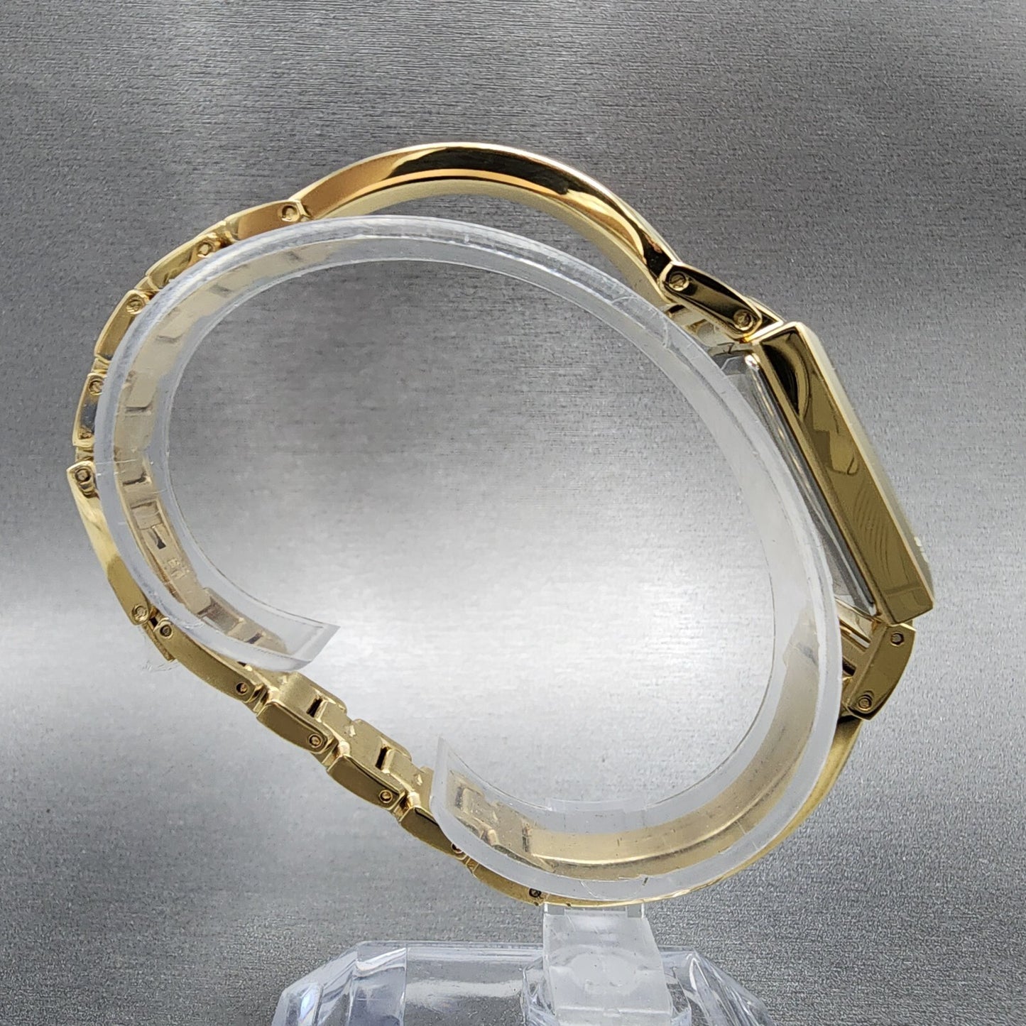 Bulova Tank Watch Women 18mm MOP Dial Gold Tone Diamond Accents New Battery8