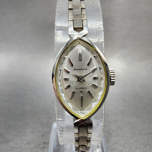 Seiko Solar Watch Women 15mm White Dial White Gold Plated Manual Wind Runs VTG0