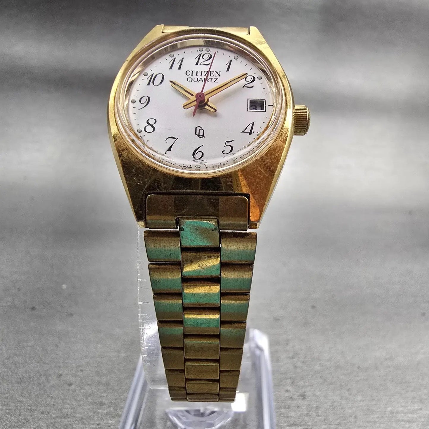 Citizen CQ Watch Women 24mm Silver Dial Gold Tone Date 2010-891252 New Battery5