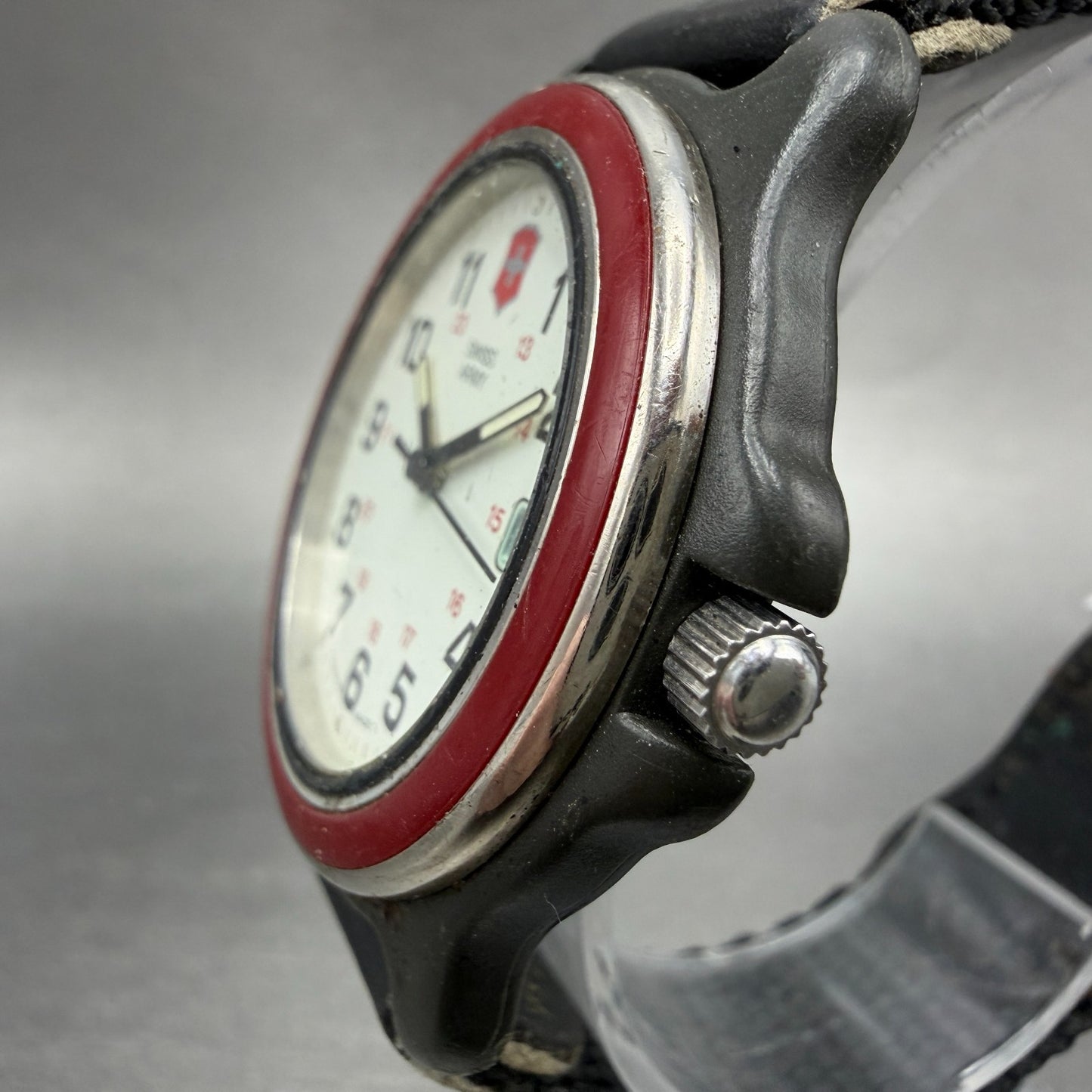 Victorinox Swiss Army Watch Men 38mm White Dial Black Tone Date Round PARTS MHt3