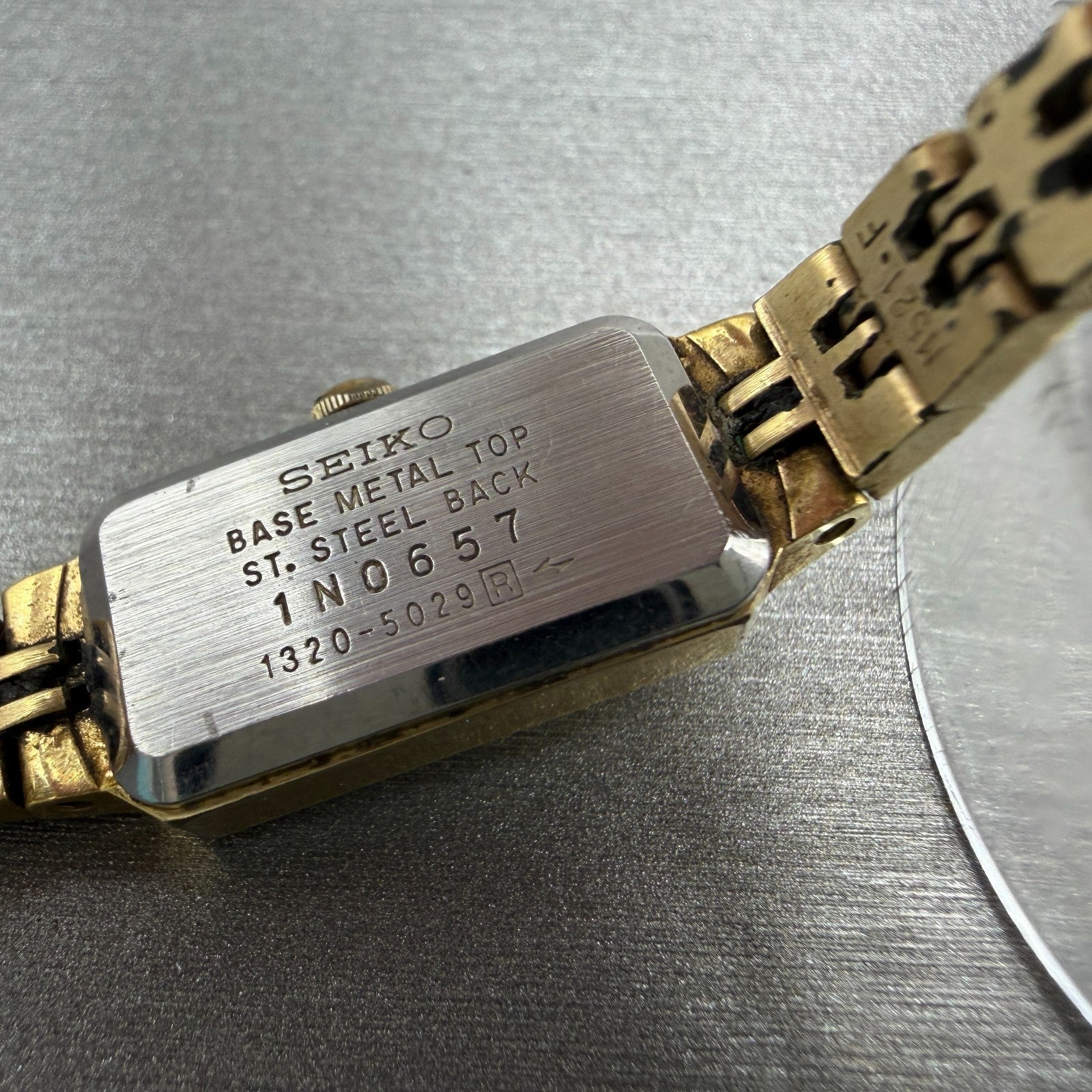 Seiko Watch Women 12mm Champagne Dial Gold Tone 1320-5029 New Battery Vintage 549
