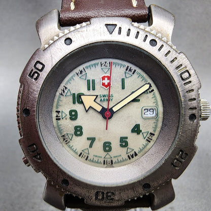 Victorinox Swiss Army Sportline Watch Men 40mm Gray Dial Silver Tone PARTS2