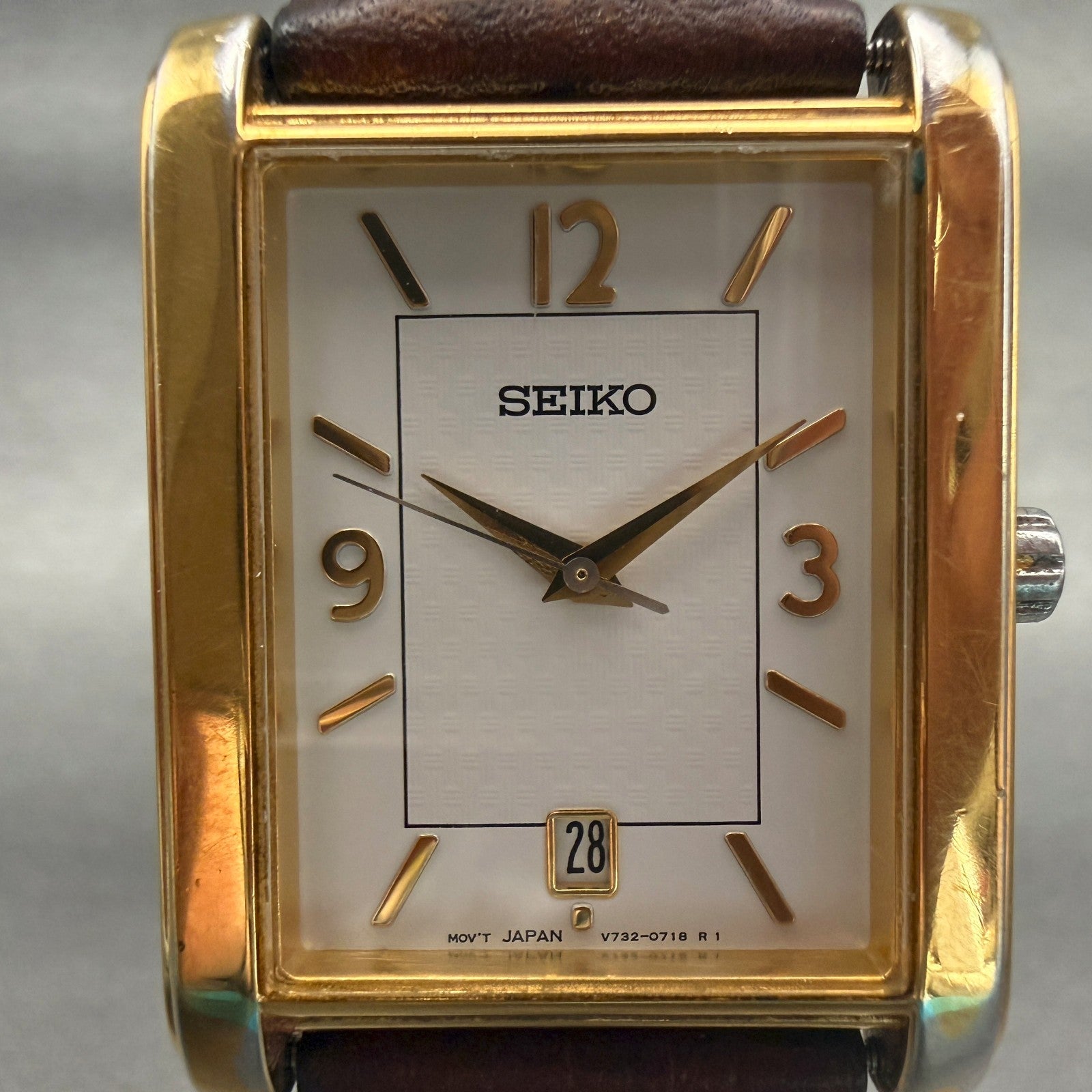 Seiko Watch Men 28mm White Dial Gold Tone Date Rectangle V732-0449 New Battery1