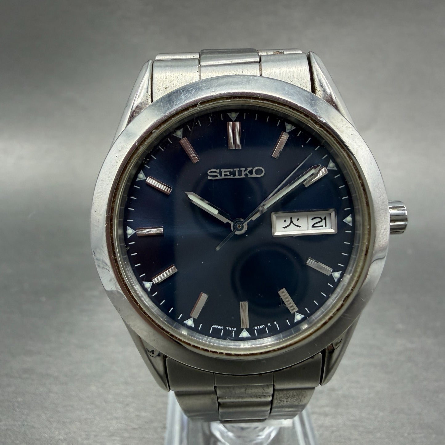 Seiko Watch Men 37mm Blue Dial Silver Tone Daydate Round 7N43-9080 PARTS0