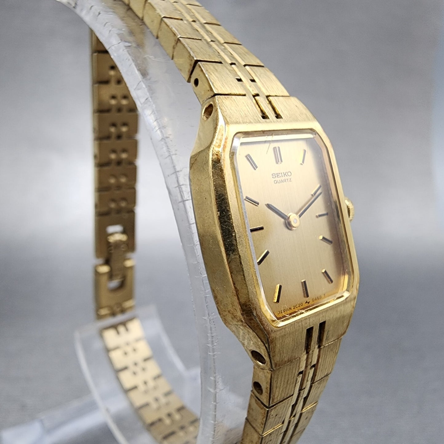 Seiko Watch Women 16mm Gold Dial Gold Tone Octagon 2C205209 New battery2