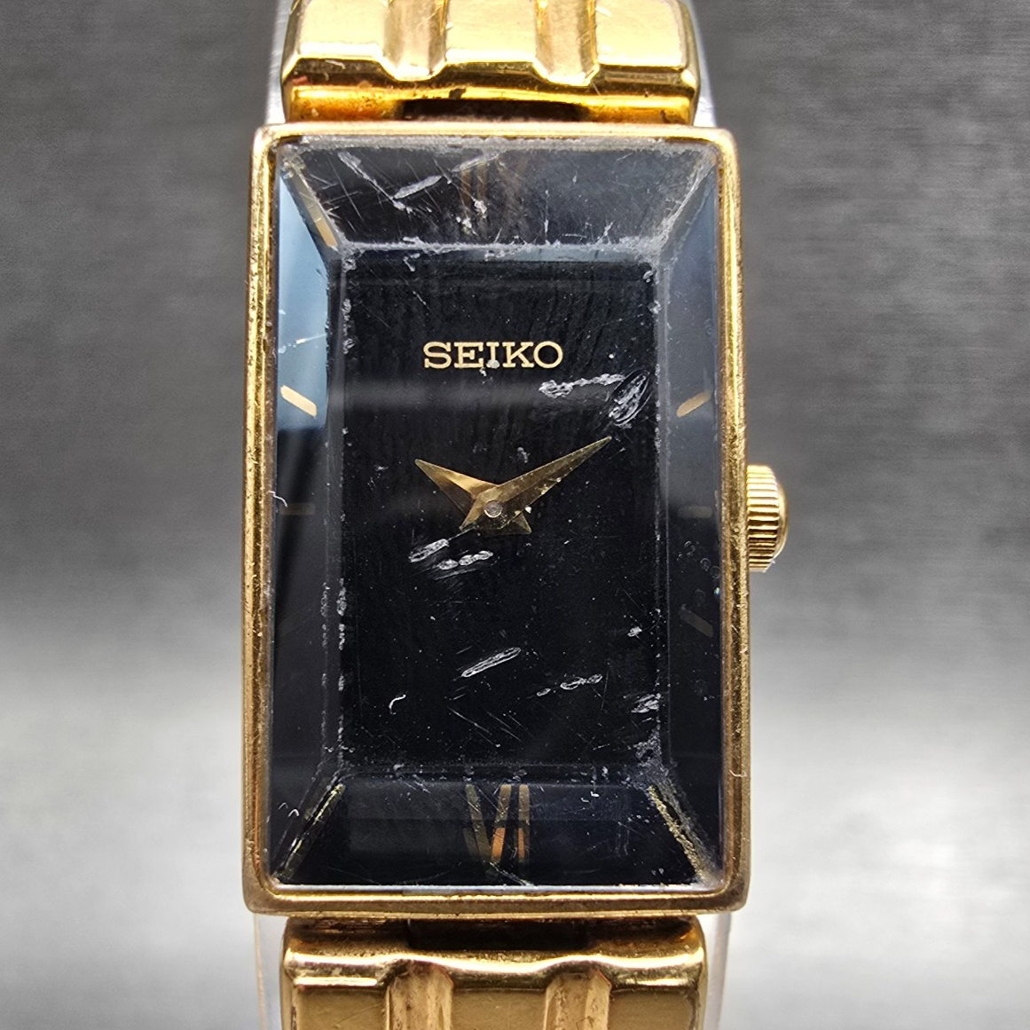 Seiko Watch Women 14mm Blue Dial Gold Tone Rectangle V220-5A00 New Battery1