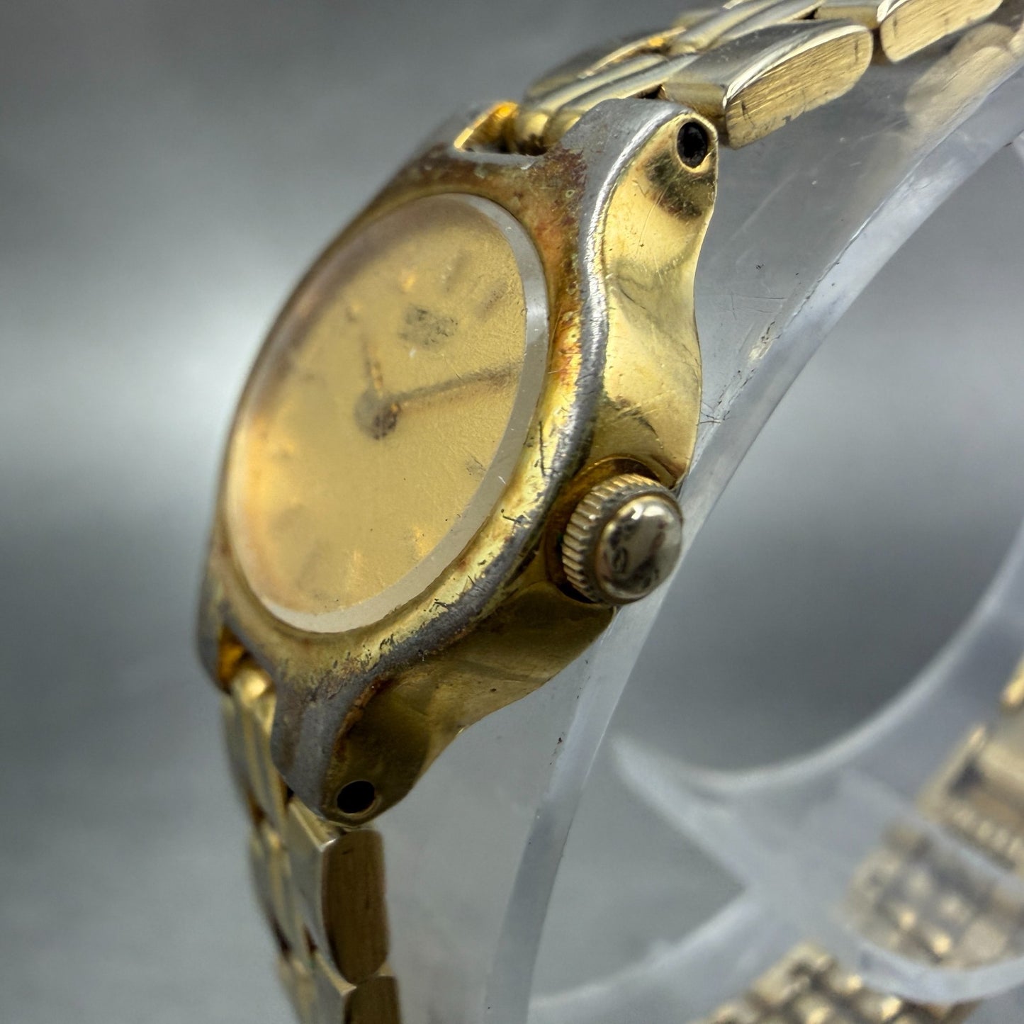 Seiko Watch Women 17mm Champagne DIla Gold Tone Oval 1F20-5B19 New Battery VTG2