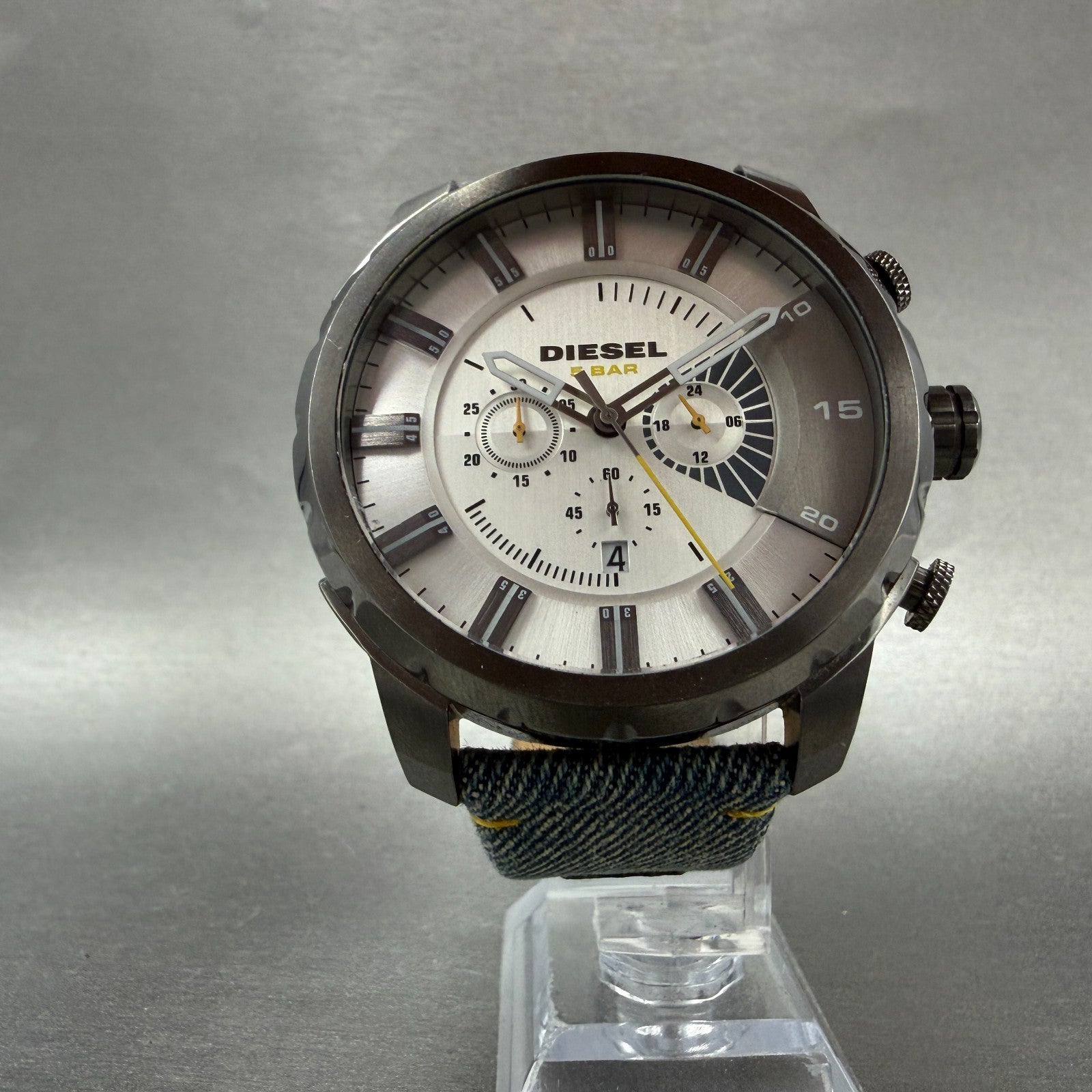 Diesel Stronghold Chronograph Watch Men 51mm White Dial Black DZ4345 New Battery5