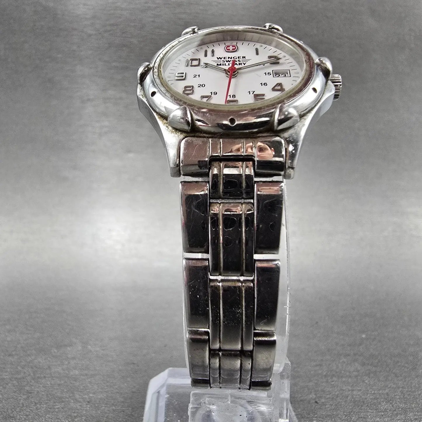 Wenger Swiss Military Watch Women 29mm White Dial Silver Tone Date 79040 New Bat5