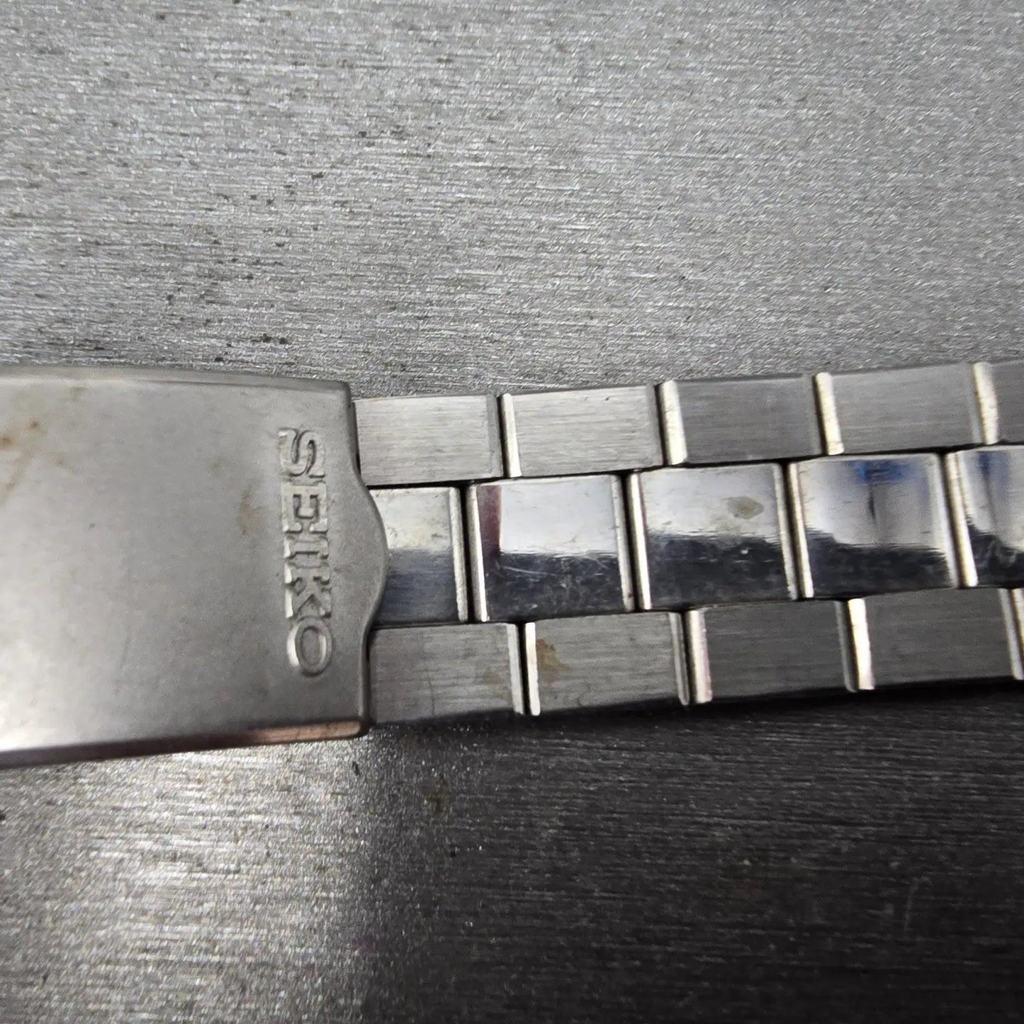 Seiko Bracelet 7mm Stainless Steel Silver Tone Tri Folding Clasp Vintage2