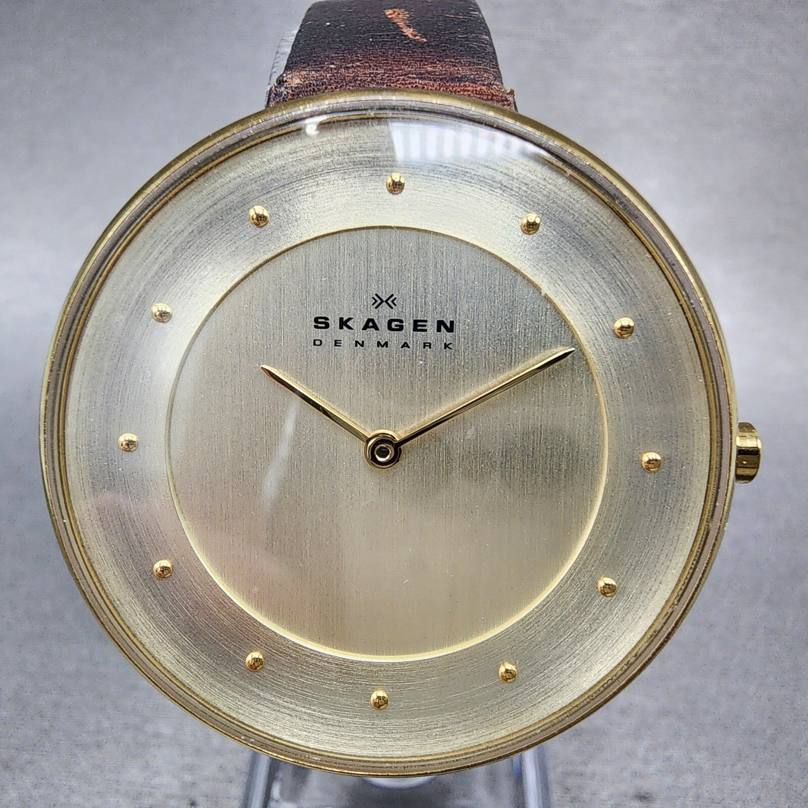 Skagen Gitte Watch Women 38mm Champagne Dial Gold Tone Round SKW2138 New Batt1