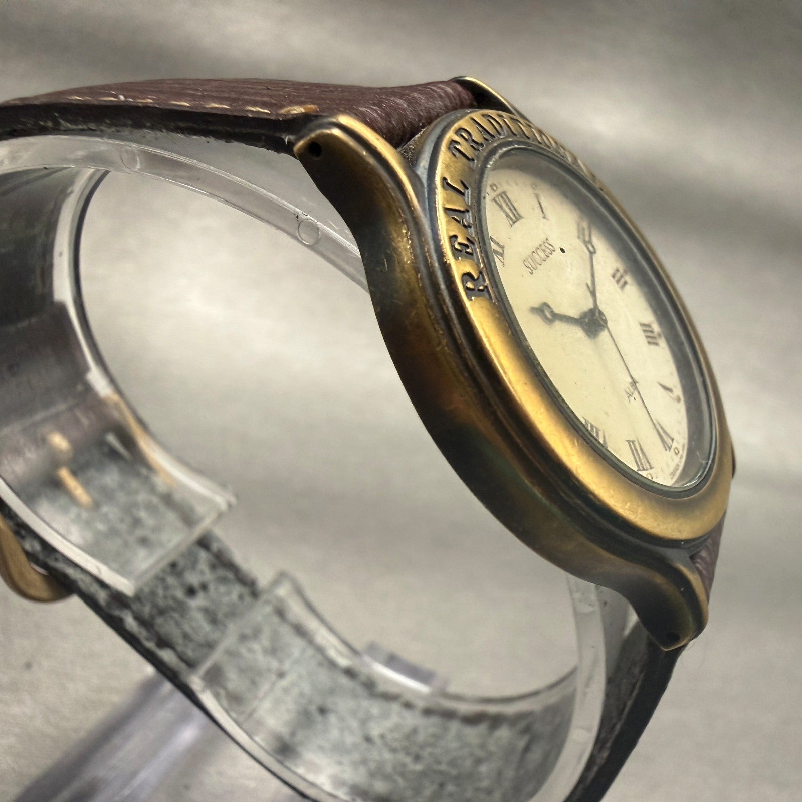 Seiko Alba Watch Men 32mm Champagne Dial Gold Tone Round V701-1P80 New Battery3