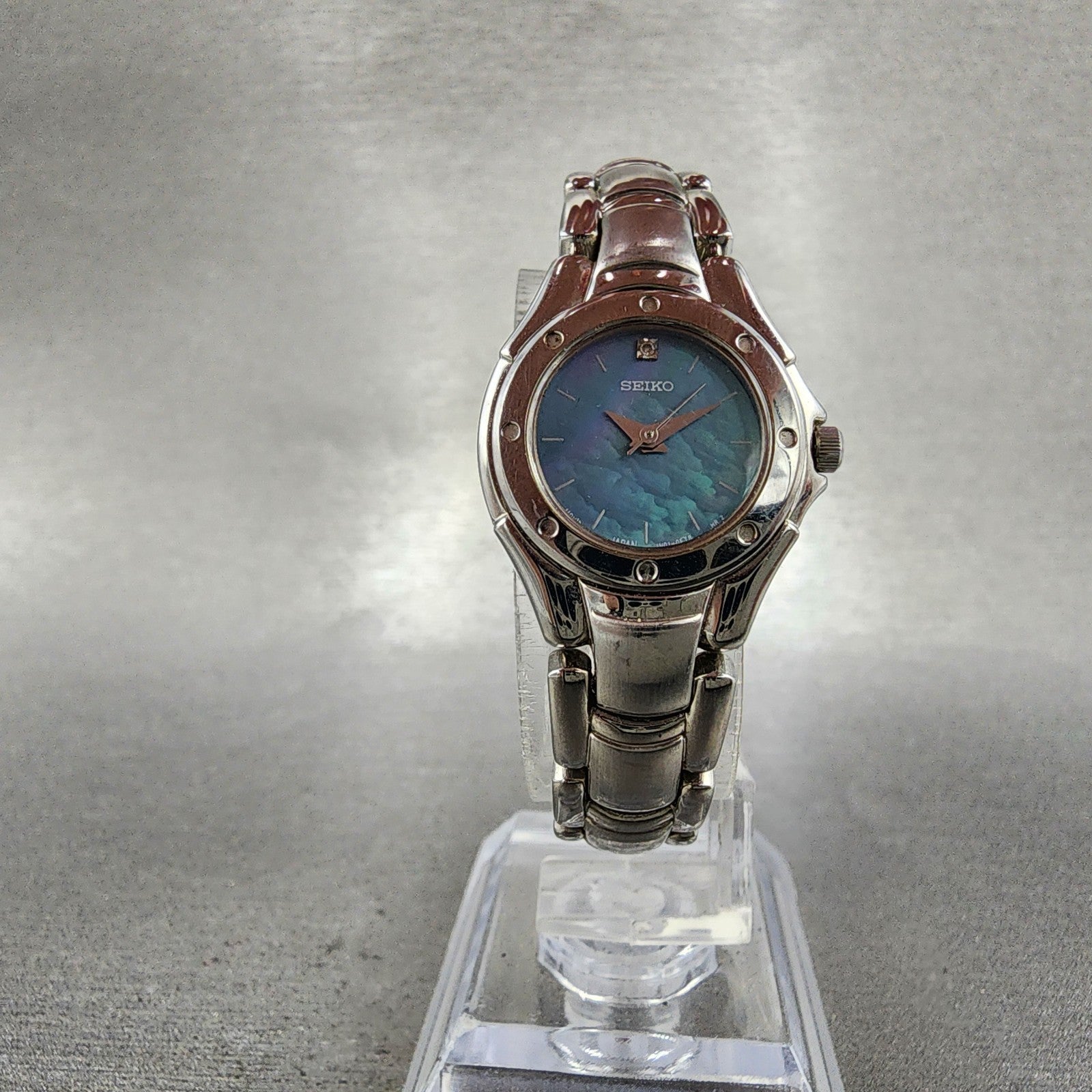 Seiko Watch Women 22mm MOP Dial Silver Tone Round 1n010cw0 New Battery5