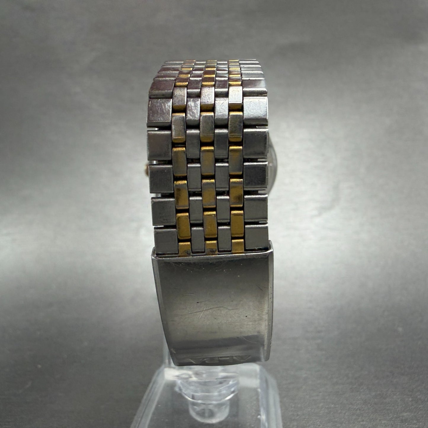 Seiko Alba Watch Men 35mm Champagne Dial Two Tone Daydate V743-8A10 New Battery27