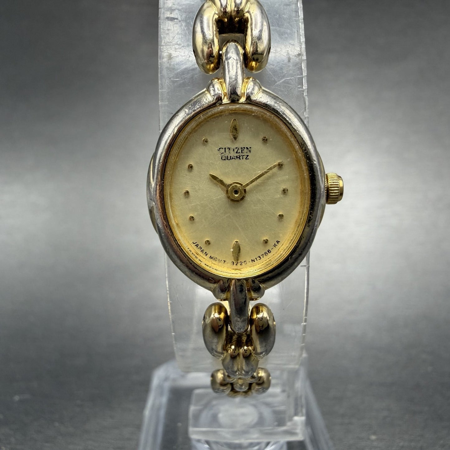 Citizen Watch Women 16mm Champagne Dial Gold Tone Oval 3220-S36483 New Battery0