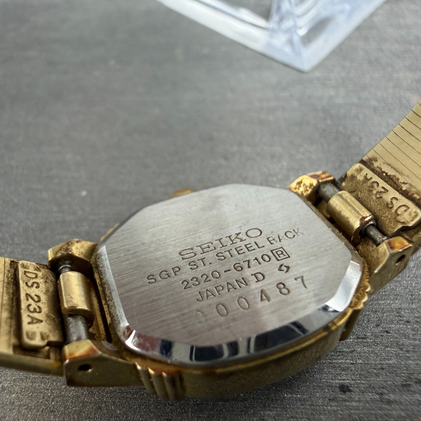 Seiko Watch Women 18mm Champagne Dial Gold Tone Square 2320-6710 New Battery9
