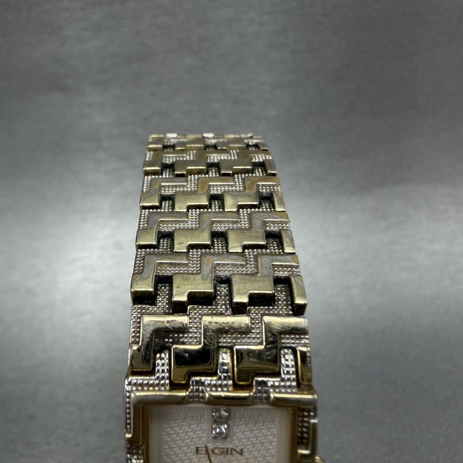 Elgin Tank Watch Women 17mm White Dial Gold Tone Rectangle New Battery4